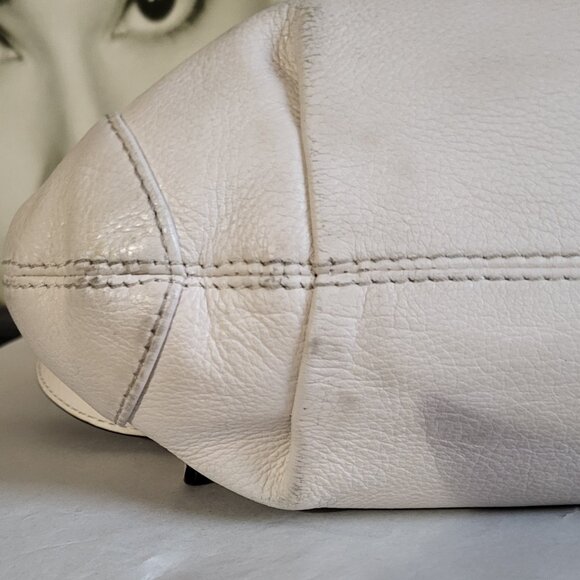 VINTAGE MICHAEL KORS PEBBLED CREAM LEATHER SHOULDER BAG - Picture 9 of 15